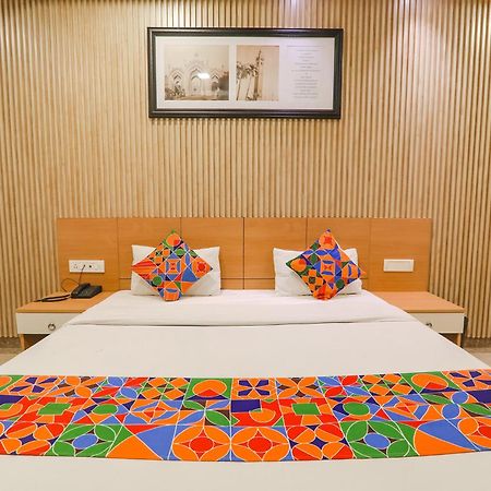 לקנאו Fabhotel Raghubar Kripa מראה חיצוני תמונה