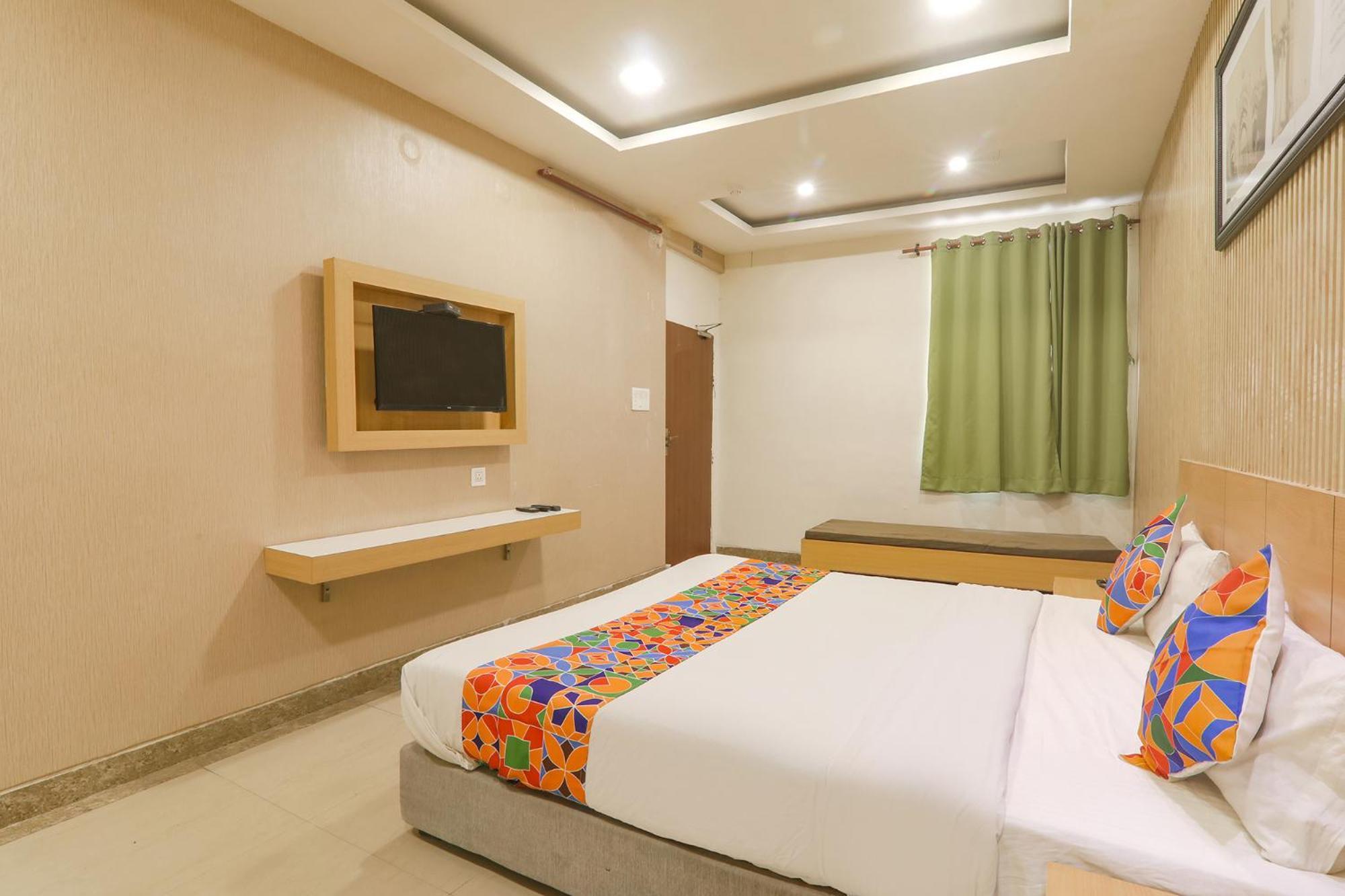 לקנאו Fabhotel Raghubar Kripa מראה חיצוני תמונה
