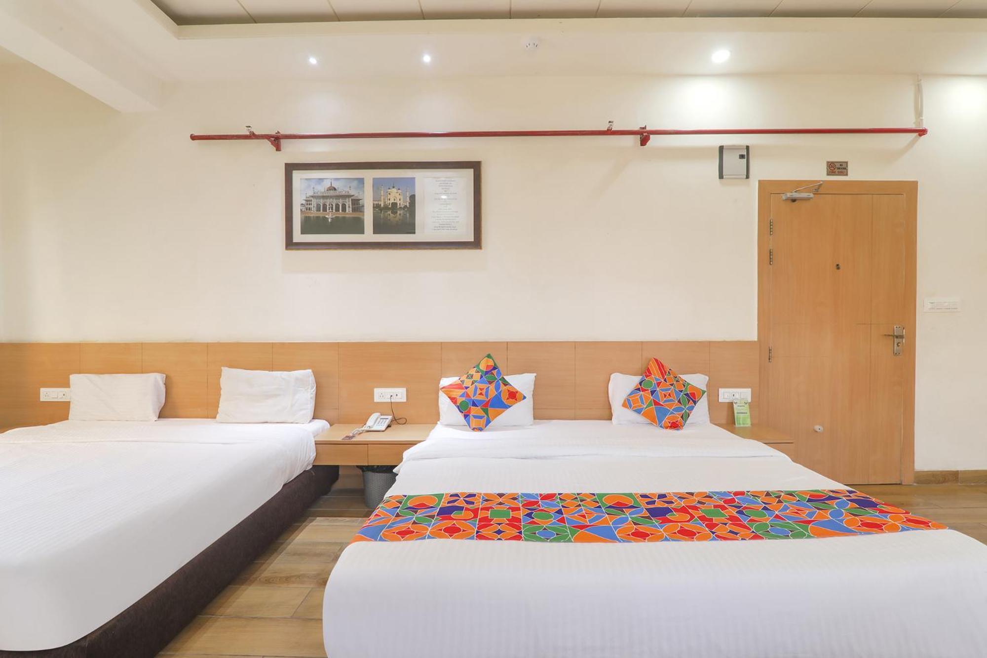 לקנאו Fabhotel Raghubar Kripa מראה חיצוני תמונה