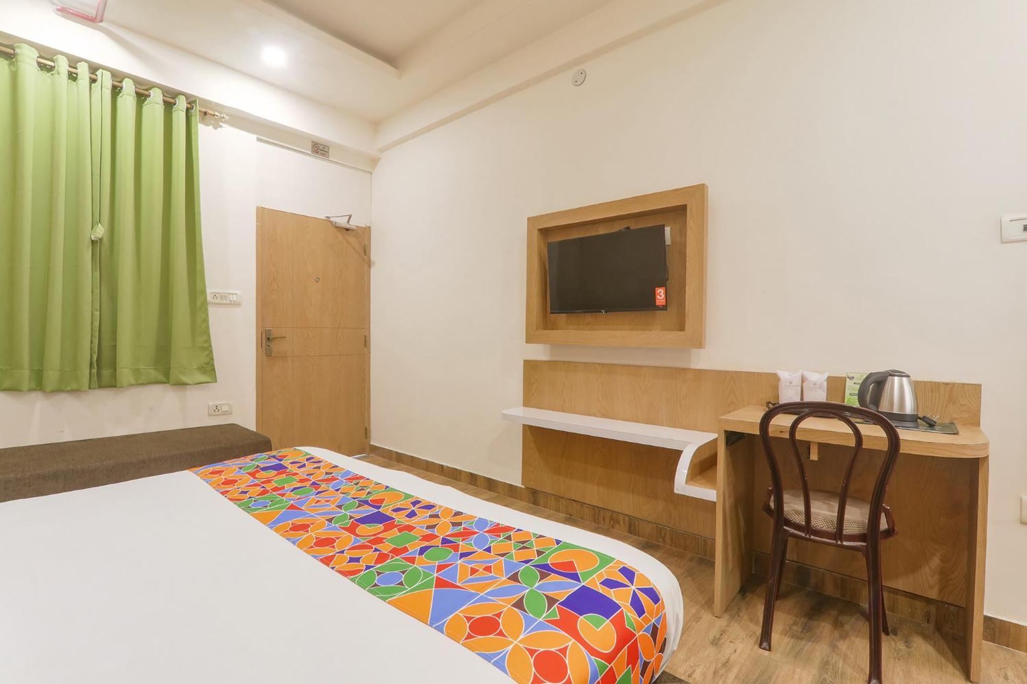 לקנאו Fabhotel Raghubar Kripa מראה חיצוני תמונה